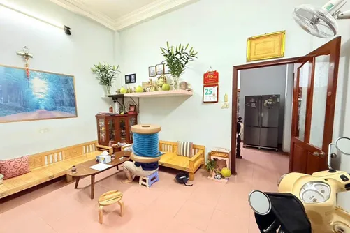 ️ Nhà phố 3 tầng - Bê tông cốt thép, hoàn thiện cơ bản